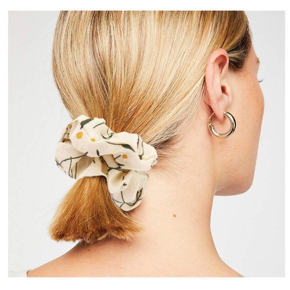 20 Pack Flower Hair Scrunchies for Women  - Floral Hair Bands NWT - Picture 2 of 6